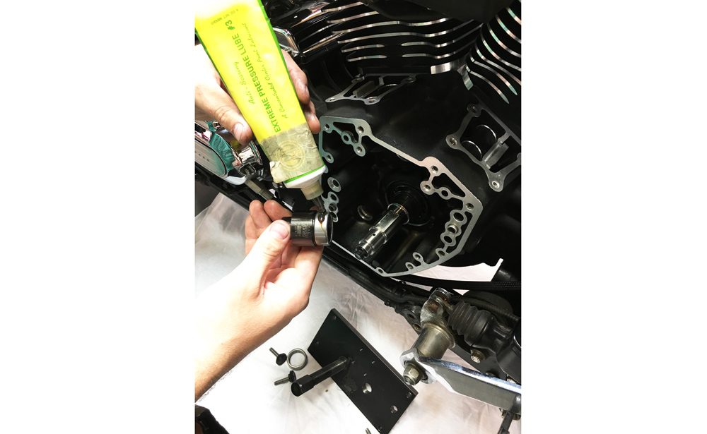 FEULING набор из двух подшипников распредвалов в картер для TC 99-06 кроме 06 Dyna арт:2076