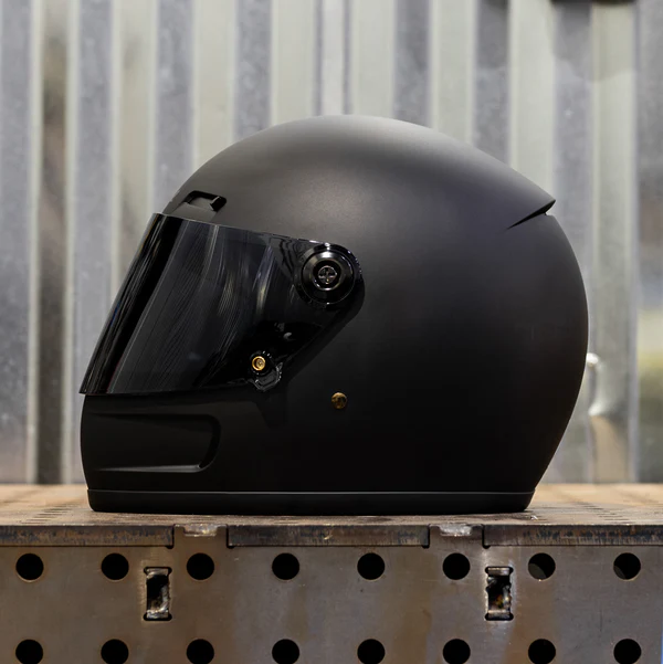 Тонированный плоский визор Biltwell для шлемов GRINGO S / SV - R22.06 - 1114-102