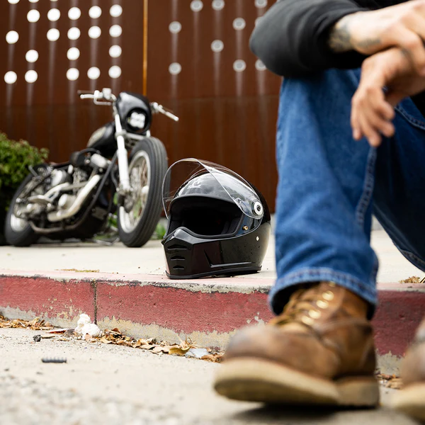 Шлем Biltwell Lane Splitter ECE R22.06 - черный глянец - размер XXL - 1004-101-506, 0101-16691