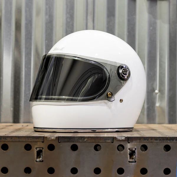 Легко тонированный плоский визор Biltwell для шлемов GRINGO S / SV - R22.06 - 1114-108