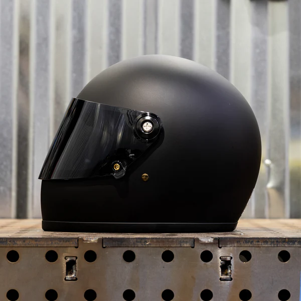 Тонированный плоский визор Biltwell для шлемов GRINGO S / SV - R22.06 - 1114-102